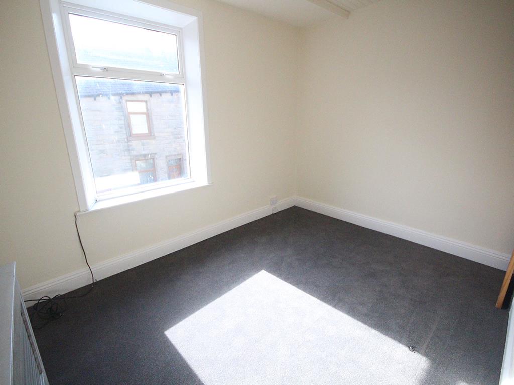 2 bedroom end terrace house To Let in Barnoldswick - IMG_4180.jpg